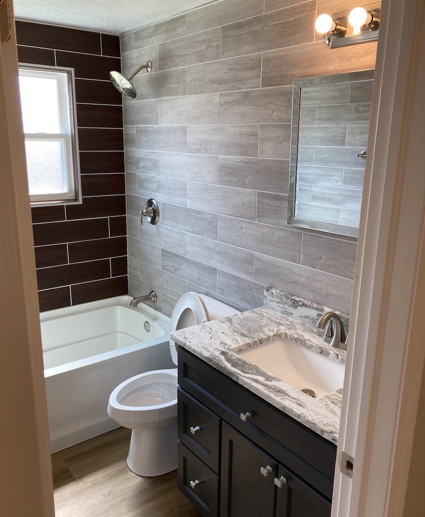 Bathroom with luxury finishes